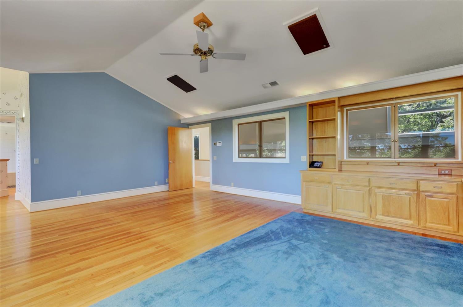 Nevada City, California, 95959, United States, 3 Bedrooms Bedrooms, ,4 BathroomsBathrooms,Residential,For Sale,1903616
