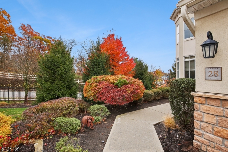 West Orange Twp., New Jersey, 07052, United States, 3 Bedrooms Bedrooms, ,5 BathroomsBathrooms,Residential,For Sale,1990318