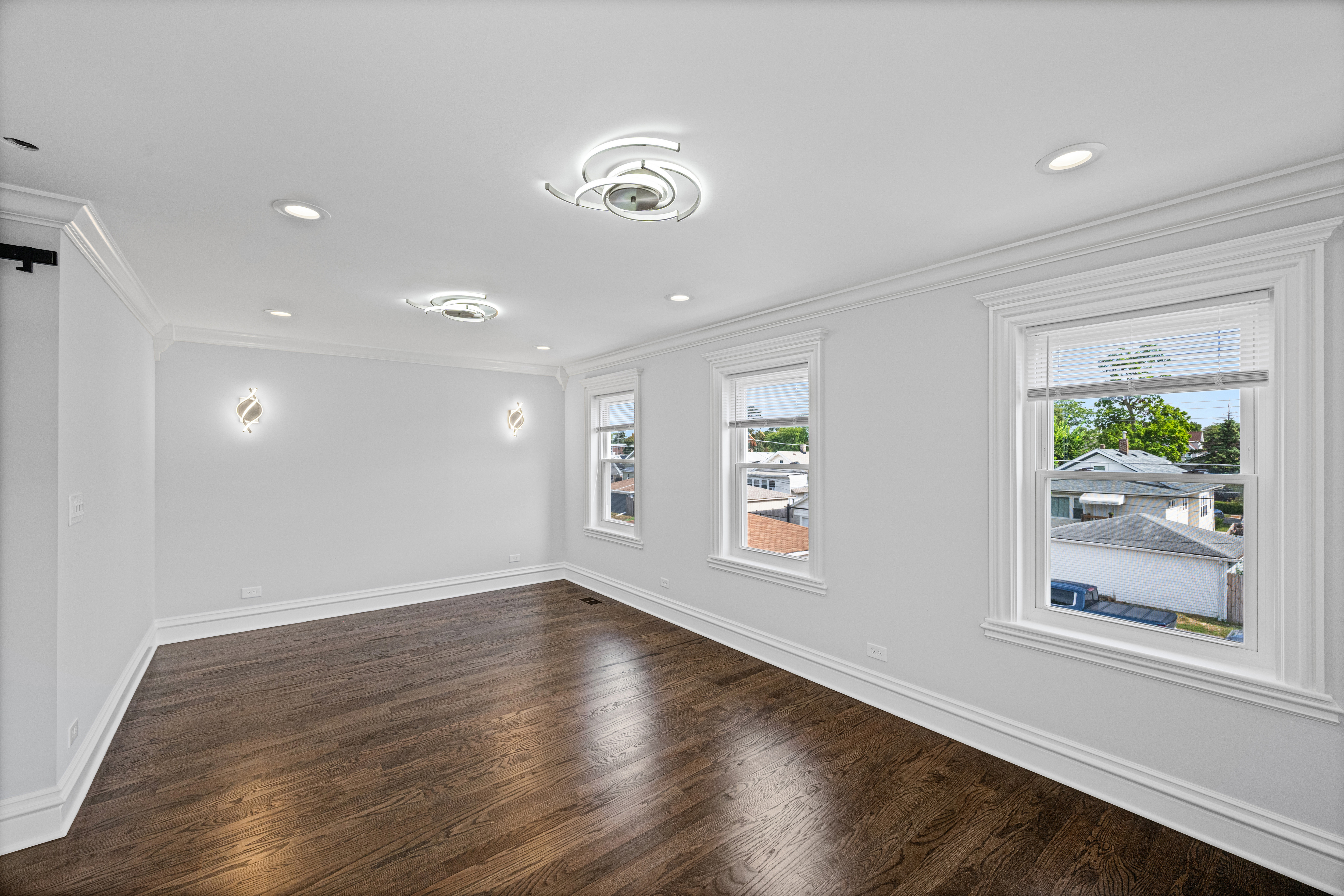  This Newly Rehabbed House has Been Completely Re-Done Top to Bottom - 物件實景