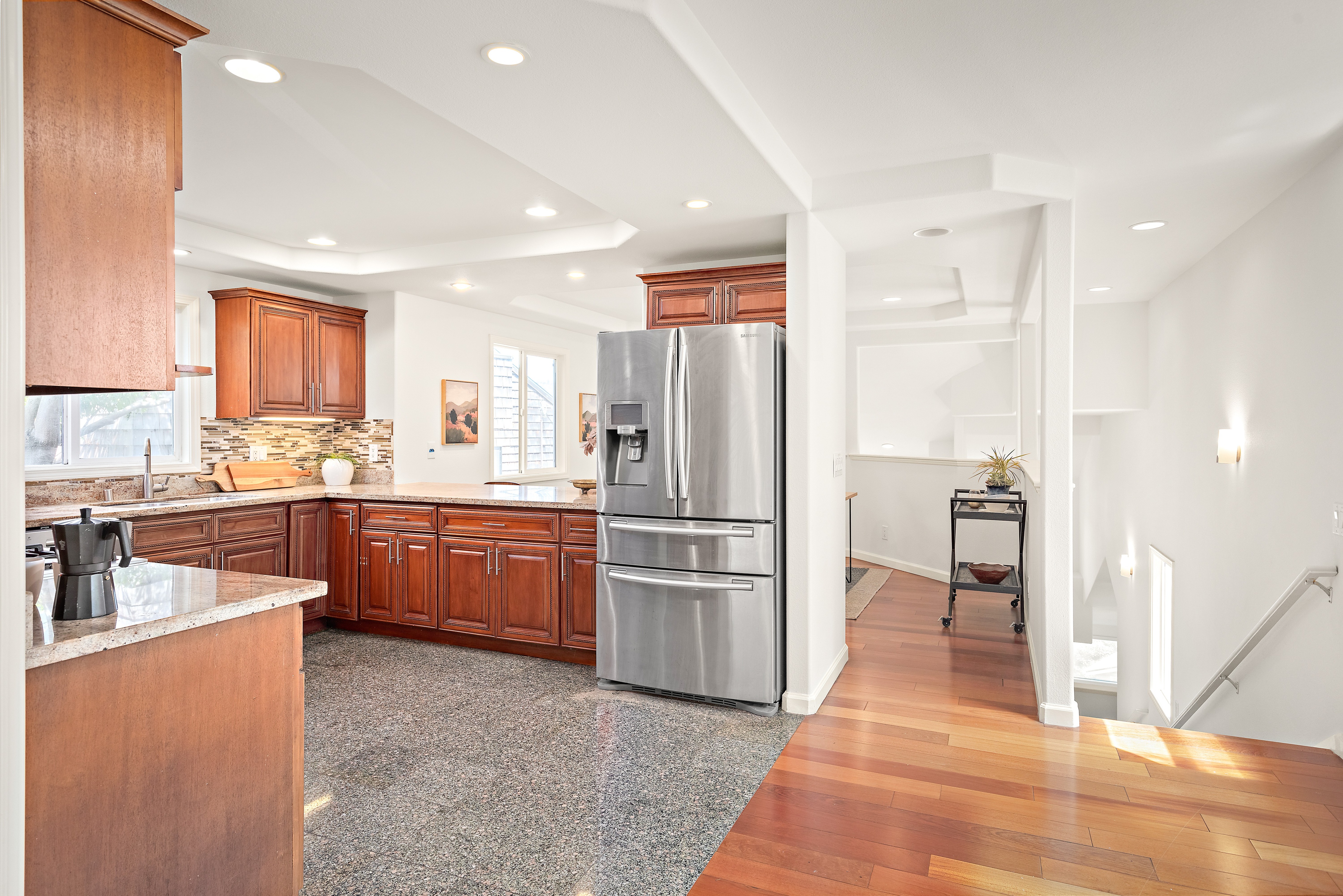  A Distinguished Albany Hills Home with Berkeley Hills Views - 物件實景