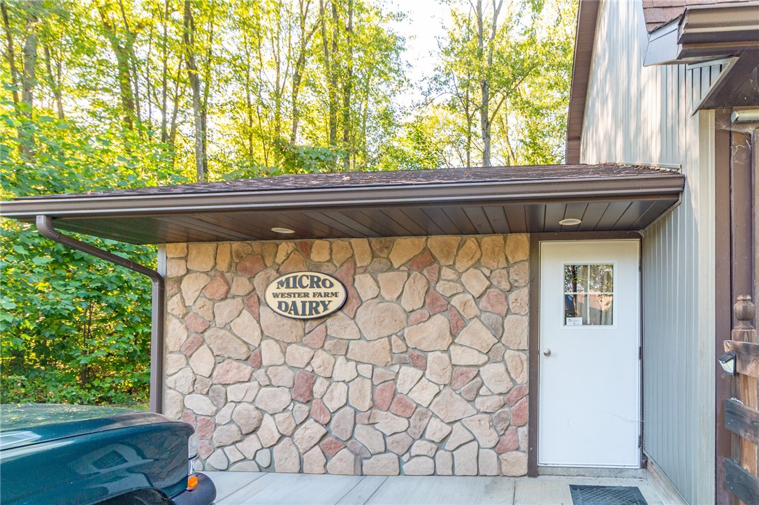 Jamestown, Pennsylvania, 16134, United States, 4 Bedrooms Bedrooms, ,3 BathroomsBathrooms,Residential,For Sale,1998073