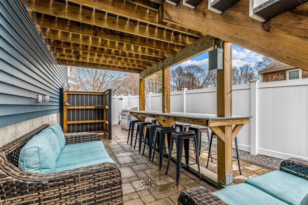 Plymouth, Massachusetts, 02360, United States, 4 Bedrooms Bedrooms, ,4 BathroomsBathrooms,Residential,For Sale,1979999