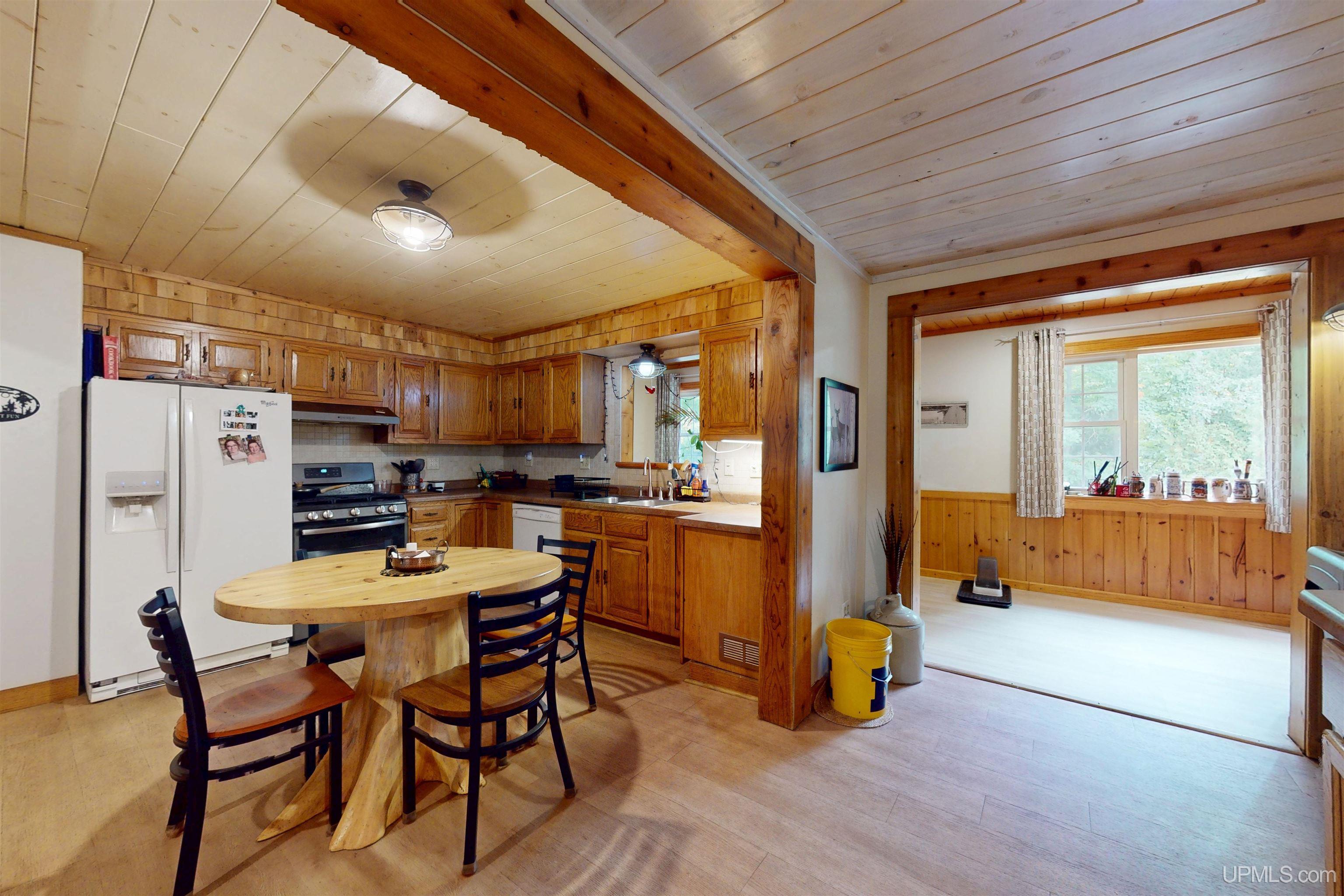 Vandenboom Ave, Marquette, MI 49855 #1
