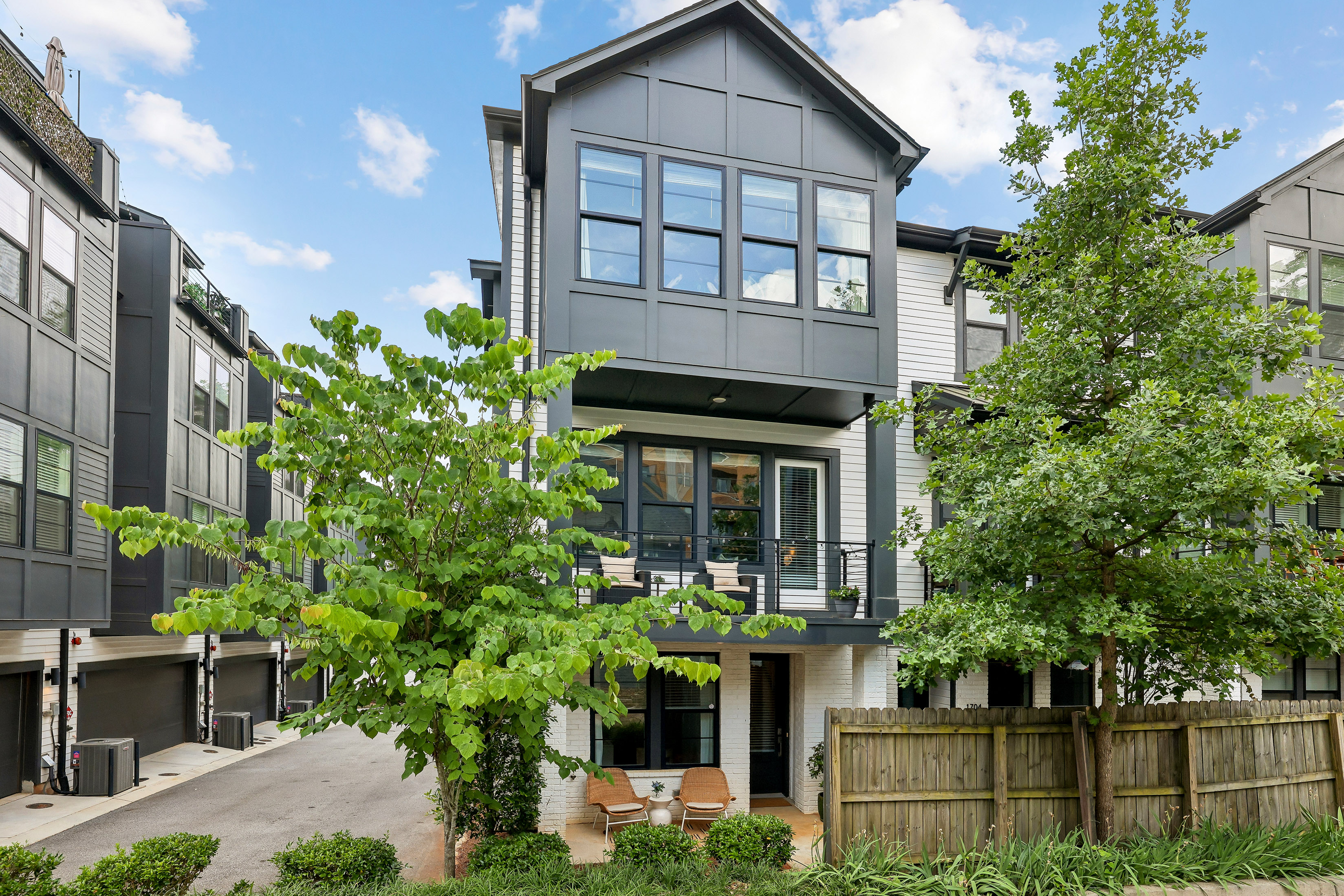  Sunlit Corner Unit Townhome with a Private Rooftop Terrace - 物件實景