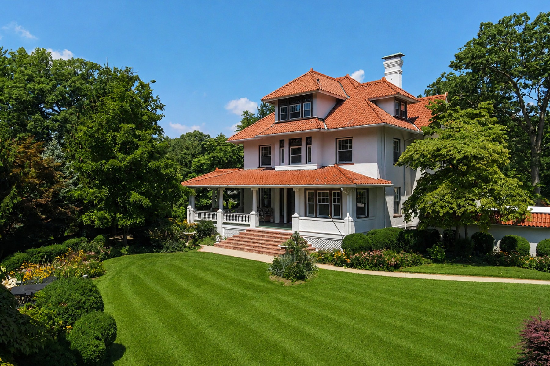  Extraordinary Mediterranean Home with Glided Age Grandeur - 物件實景