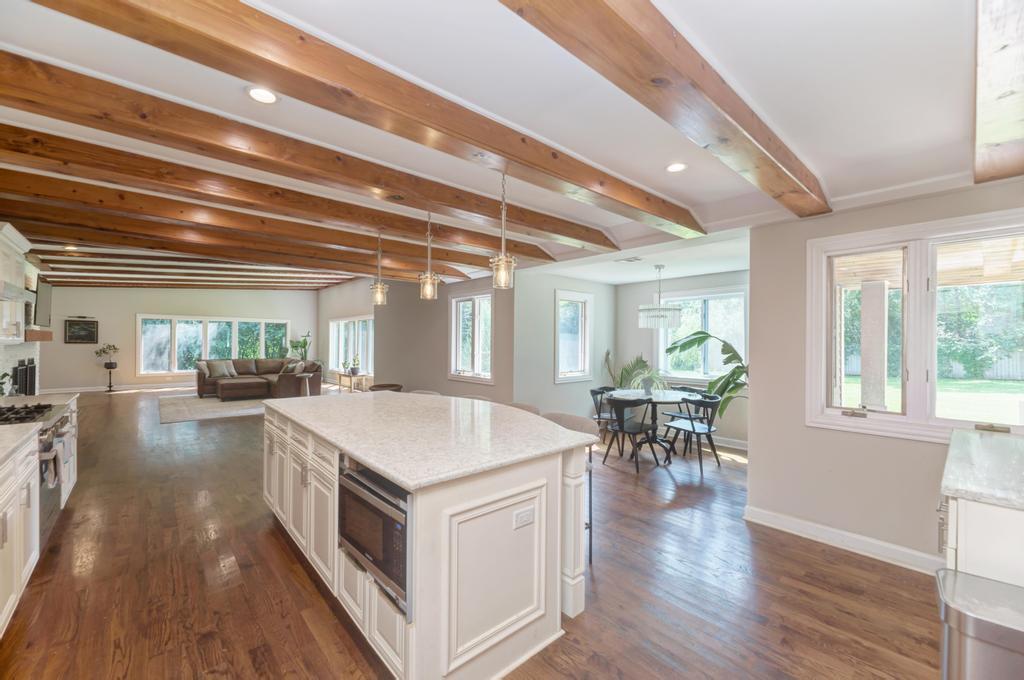 Bensenville, Illinois, 60106, United States, 4 Bedrooms Bedrooms, ,3 BathroomsBathrooms,Residential,For Sale,1910503