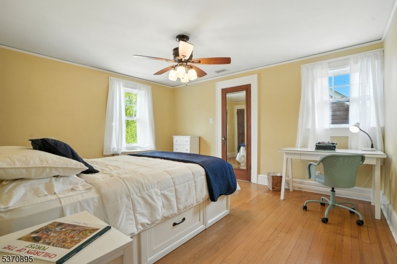 Maplewood Twp., New Jersey, 07040, United States, 4 Bedrooms Bedrooms, ,3 BathroomsBathrooms,Residential,For Sale,1940920
