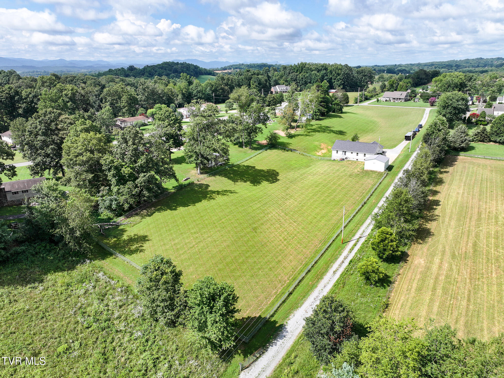 Greeneville, Tennessee, 37745, United States, 3 Bedrooms Bedrooms, ,3 BathroomsBathrooms,Residential,For Sale,1944851
