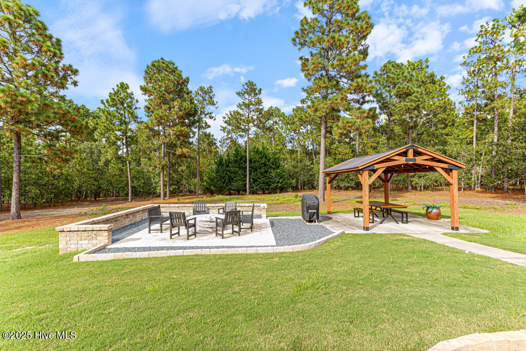 West End, North Carolina, 27376, United States, 4 Bedrooms Bedrooms, ,4 BathroomsBathrooms,Residential,For Sale,1877359