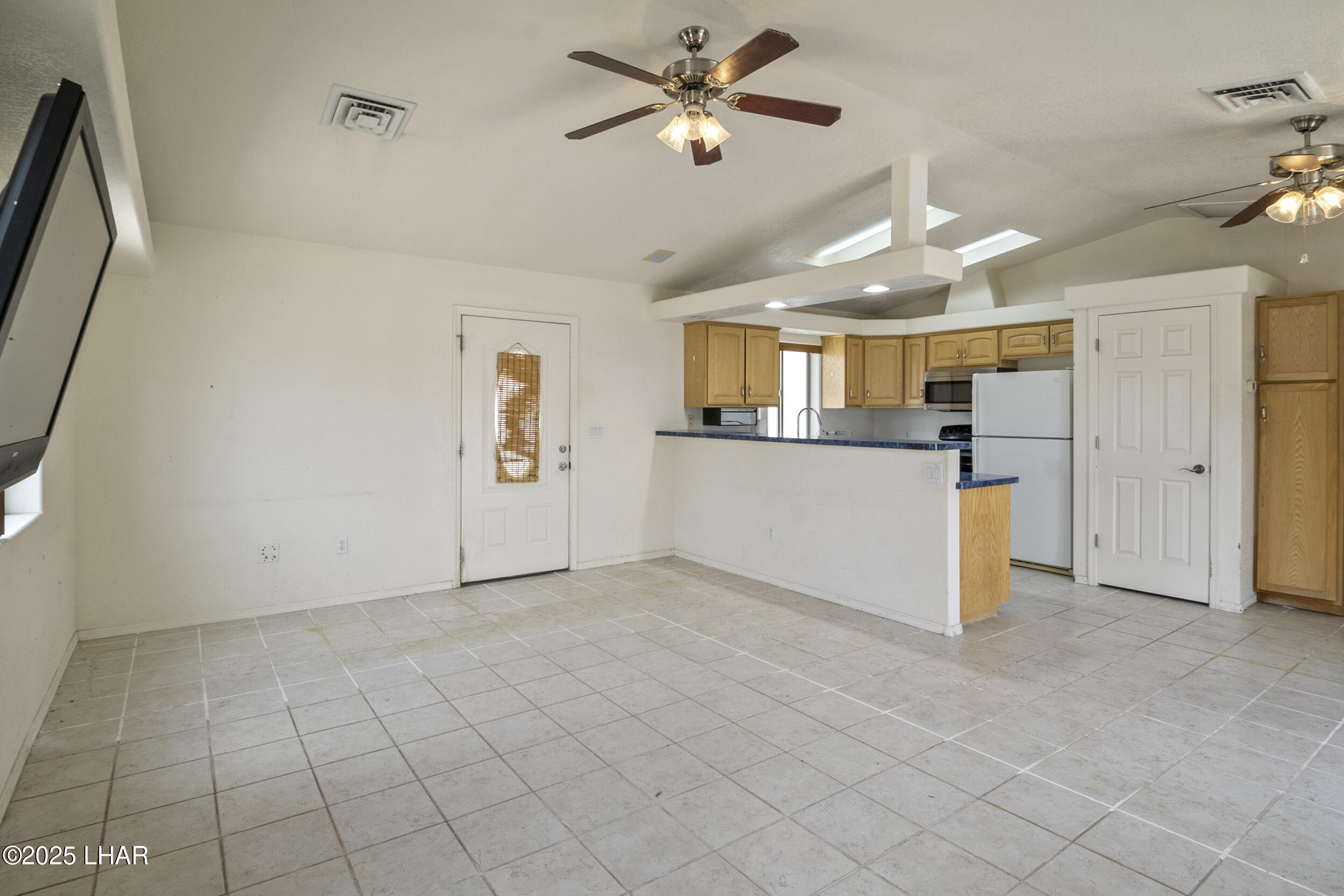 Lake Havasu City, Arizona, 86406, United States, 3 Bedrooms Bedrooms, ,1 BathroomBathrooms,Residential,For Sale,1838227