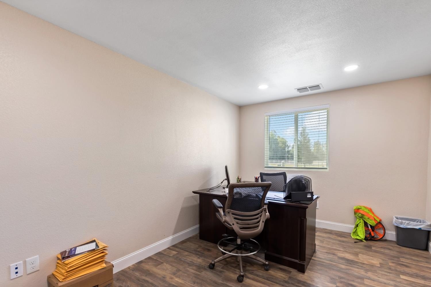 Clovis, California, 93619, United States, 4 Bedrooms Bedrooms, ,4 BathroomsBathrooms,Residential,For Sale,1924178