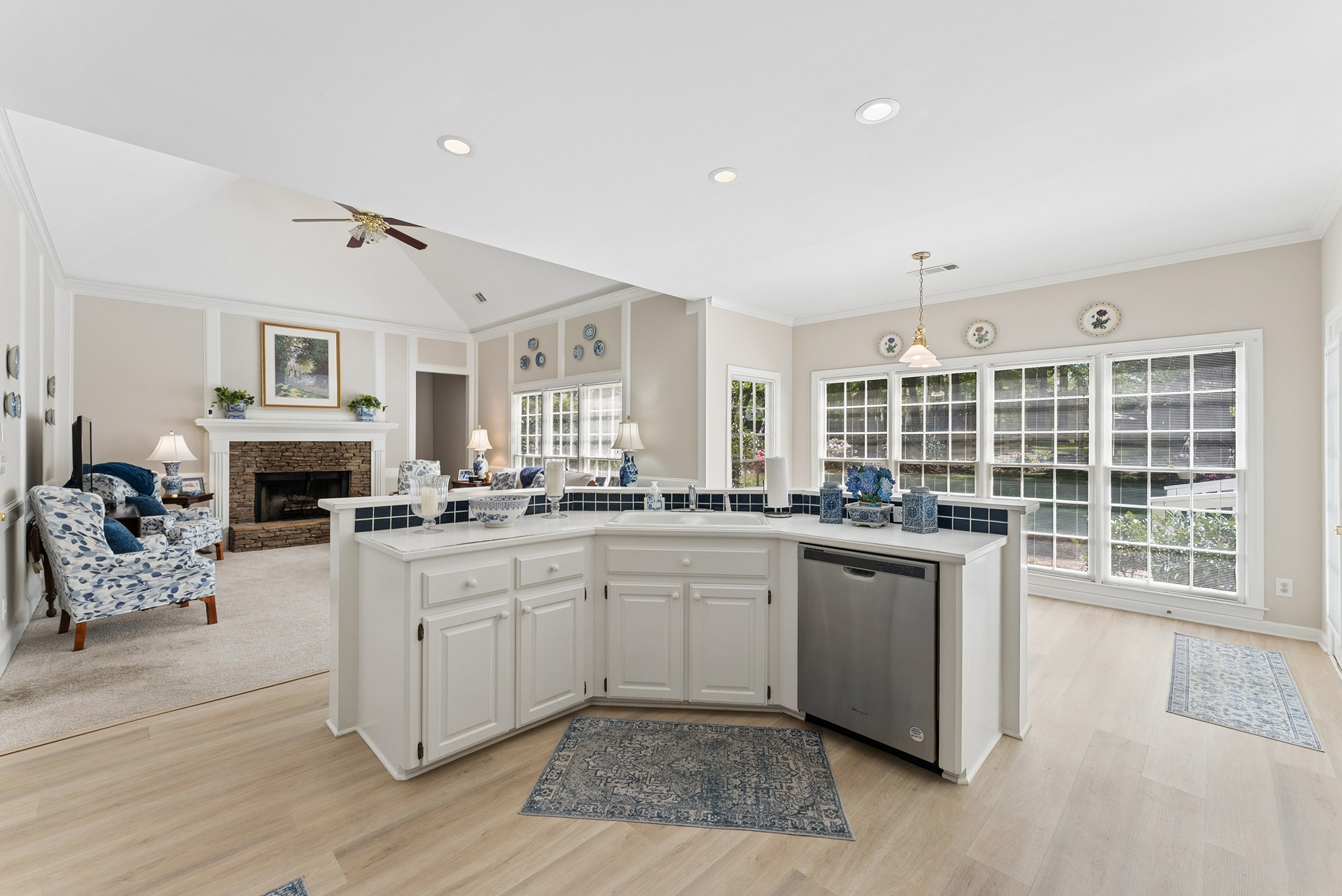  Unbeatable Appeal and Location in Crabapple Chase - 物件實景