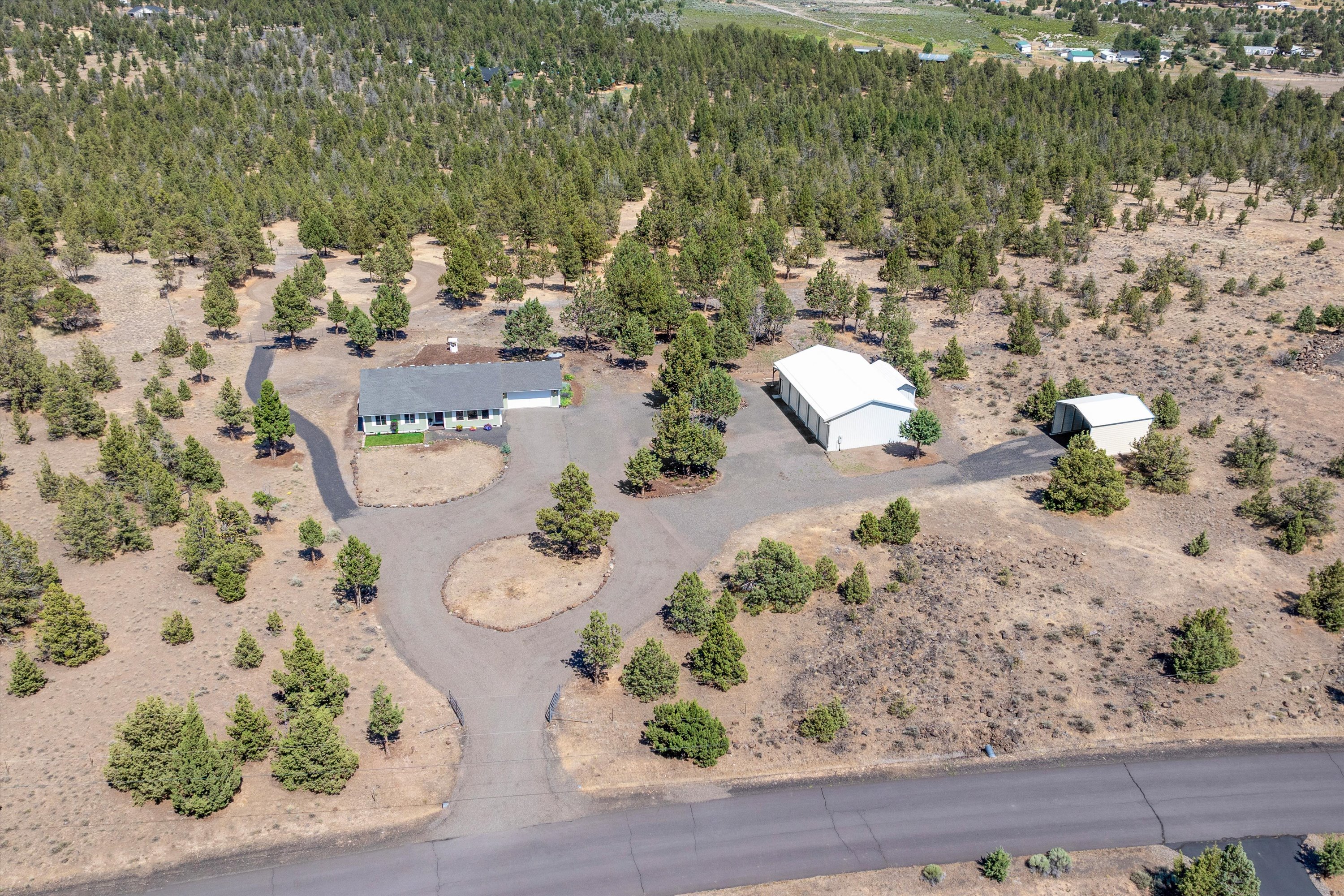 Prineville, Oregon, 97754, United States, 3 Bedrooms Bedrooms, ,2 BathroomsBathrooms,Residential,For Sale,1849917