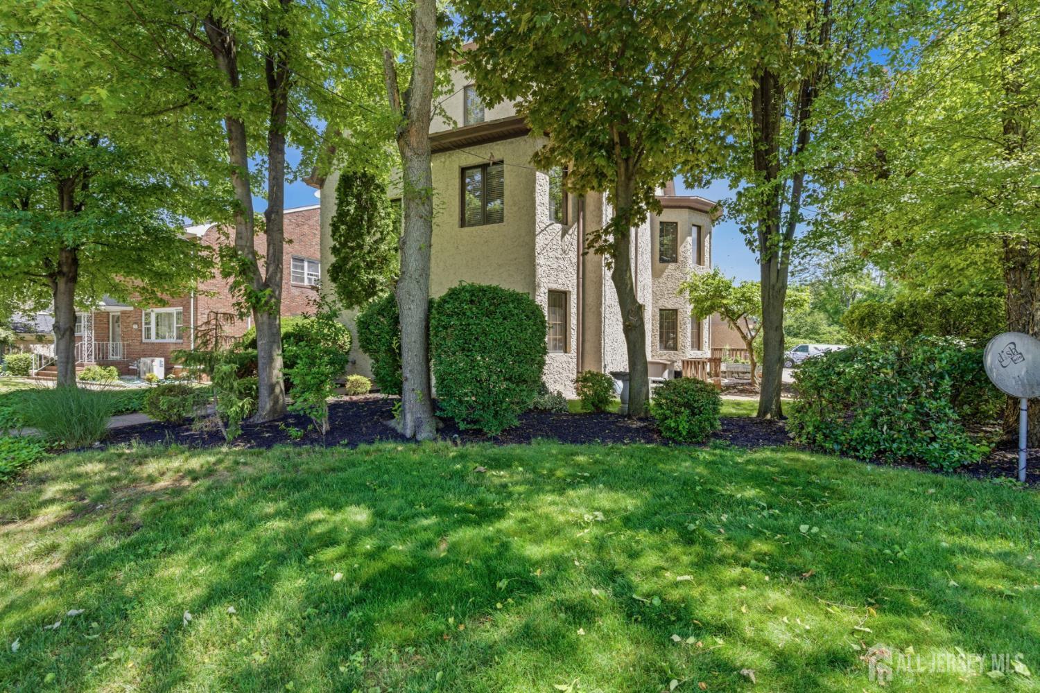 South Amboy, New Jersey, 08879, United States, 3 Bedrooms Bedrooms, ,3 BathroomsBathrooms,Residential,For Sale,2049117