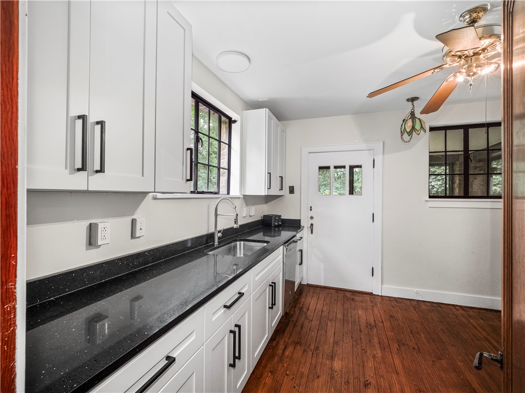 Shaler, Pennsylvania, 15116, United States, 3 Bedrooms Bedrooms, ,1 BathroomBathrooms,Residential,For Sale,1989376