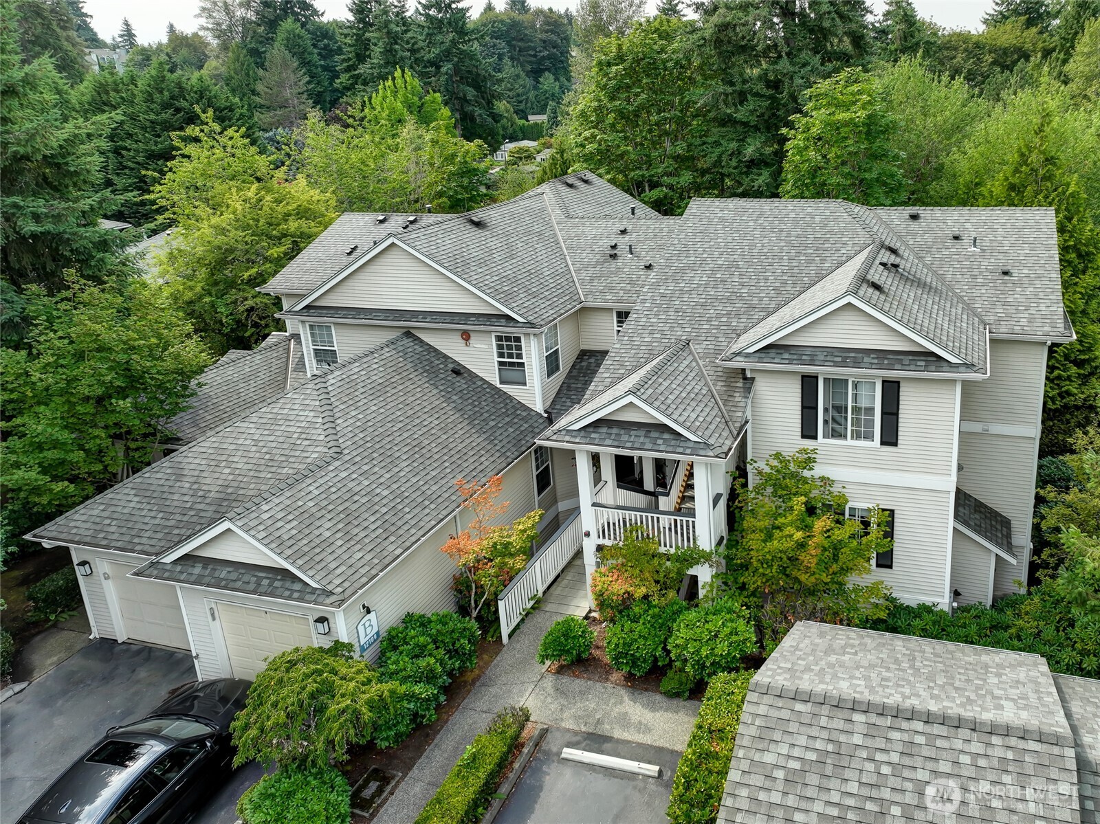 Bothell, Washington, 98011, United States, 2 Bedrooms Bedrooms, ,1 BathroomBathrooms,Residential,For Sale,1933100