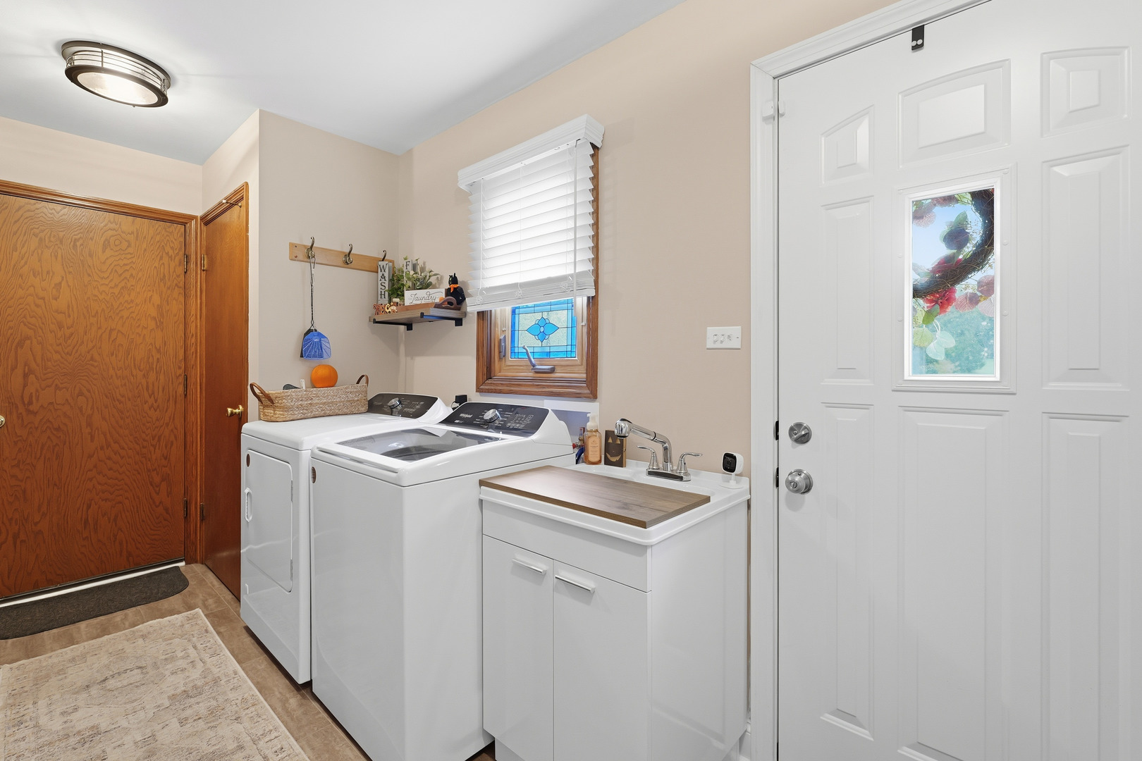 Crete, Illinois, 60417, United States, 4 Bedrooms Bedrooms, ,3 BathroomsBathrooms,Residential,For Sale,1989457