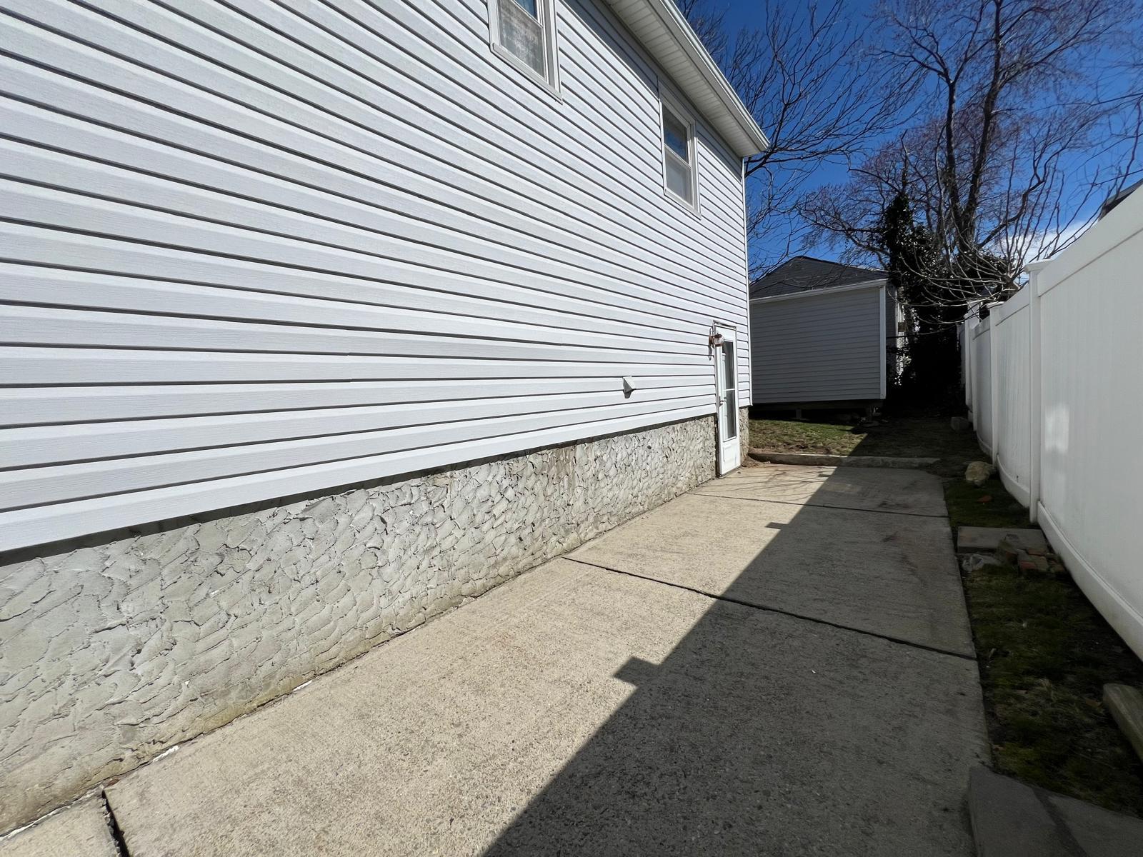 Island Park, New York, 11558, United States, 3 Bedrooms Bedrooms, ,2 BathroomsBathrooms,Residential,For Sale,1738774