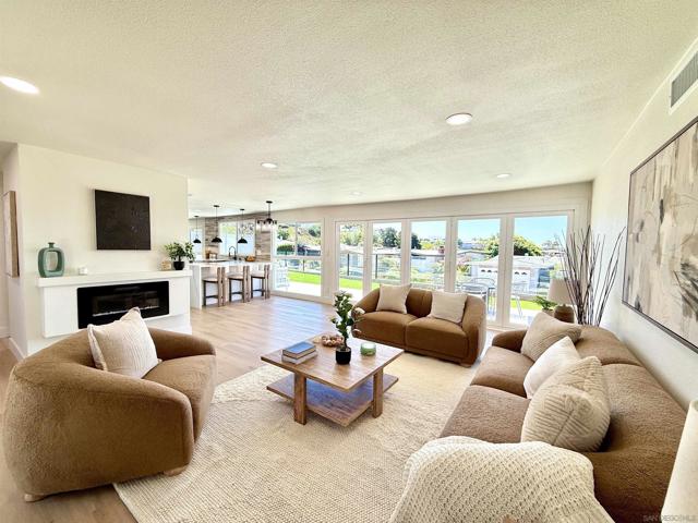 San Diego, California, 92117, United States, 4 Bedrooms Bedrooms, ,3 BathroomsBathrooms,Residential,For Sale,1902979