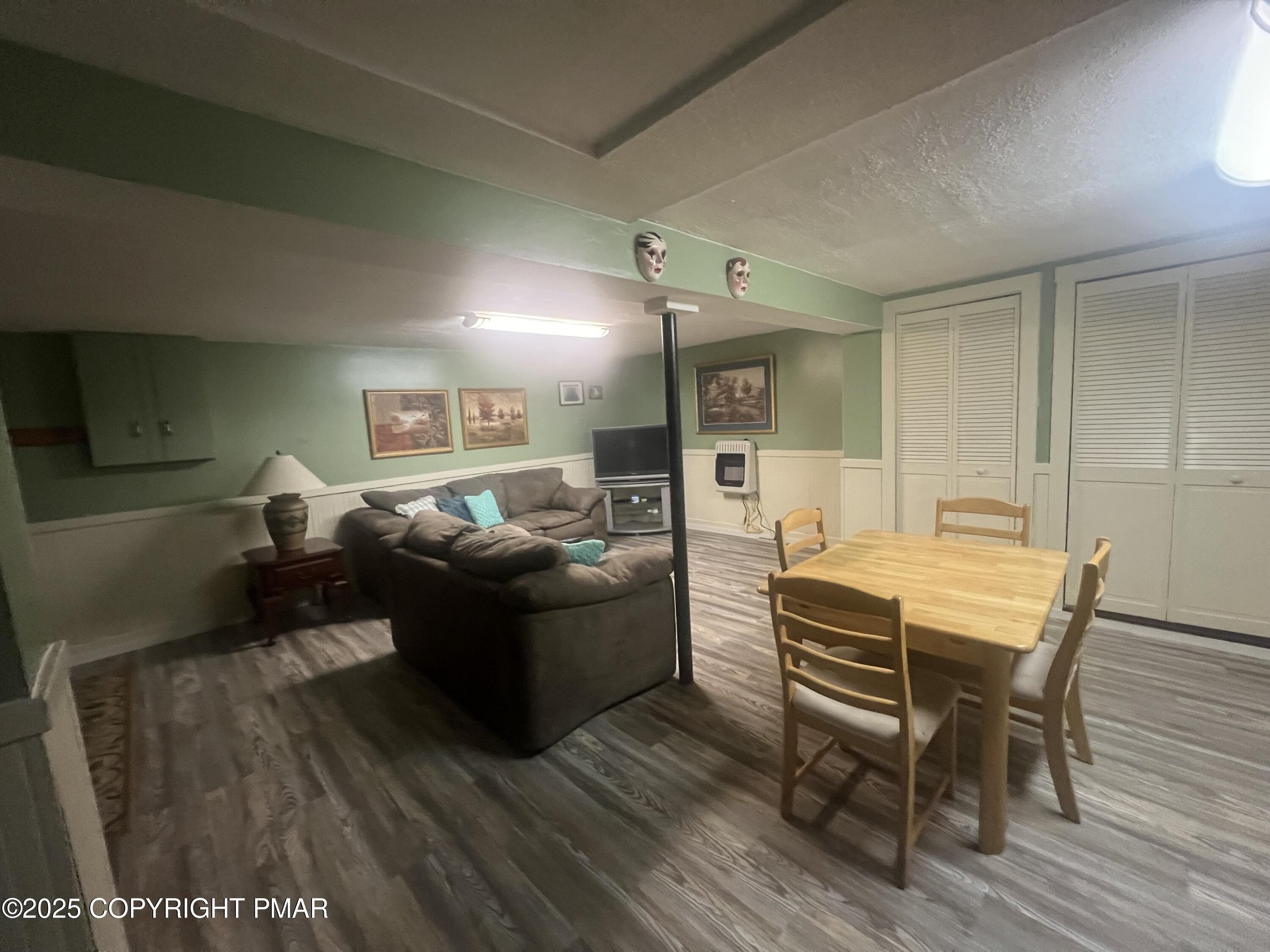 Blakeslee, Pennsylvania, 18610, United States, 4 Bedrooms Bedrooms, ,3 BathroomsBathrooms,Residential,For Sale,1982543