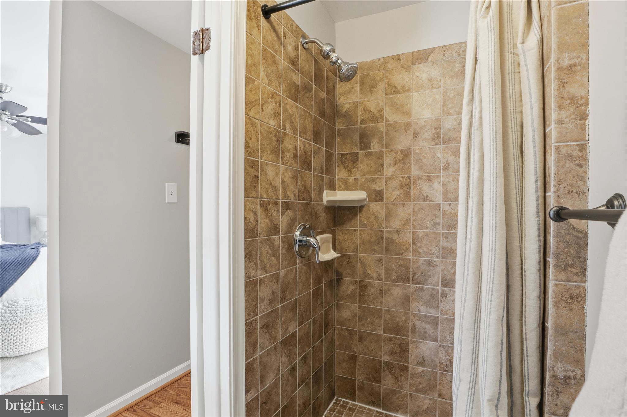 Reston, Virginia, 20194, United States, 2 Bedrooms Bedrooms, ,4 BathroomsBathrooms,Residential,For Sale,2015331