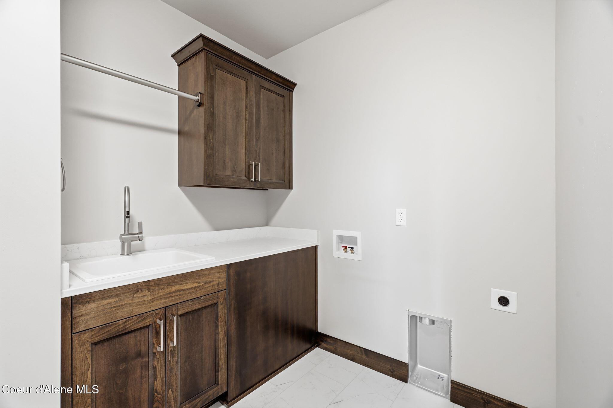 Coeur d'Alene, Idaho, 83815, United States, 3 Bedrooms Bedrooms, ,2 BathroomsBathrooms,Residential,For Sale,2005477