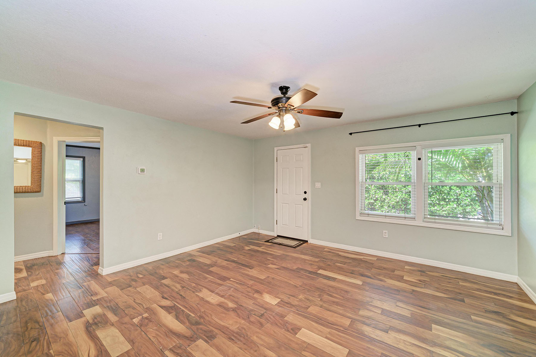  FORD SUB - 物件實景