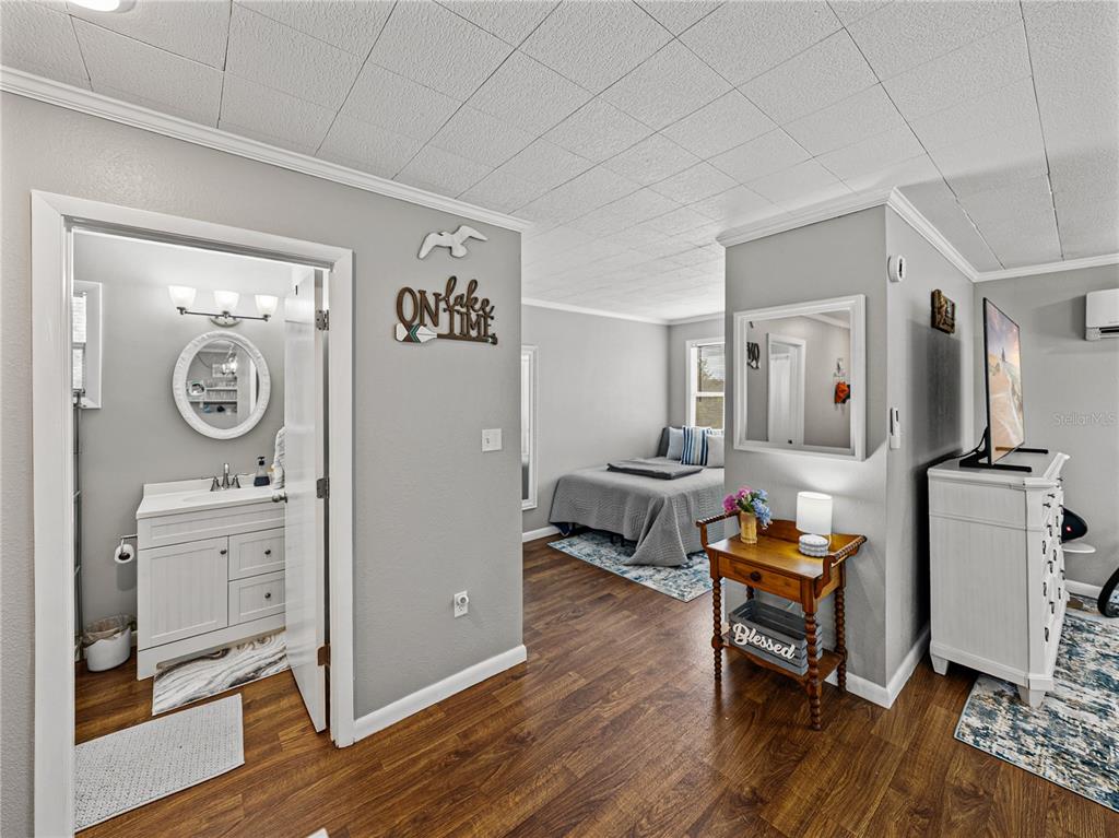 Lake Wales, Florida, 33898, United States, 3 Bedrooms Bedrooms, ,2 BathroomsBathrooms,Residential,For Sale,1950388