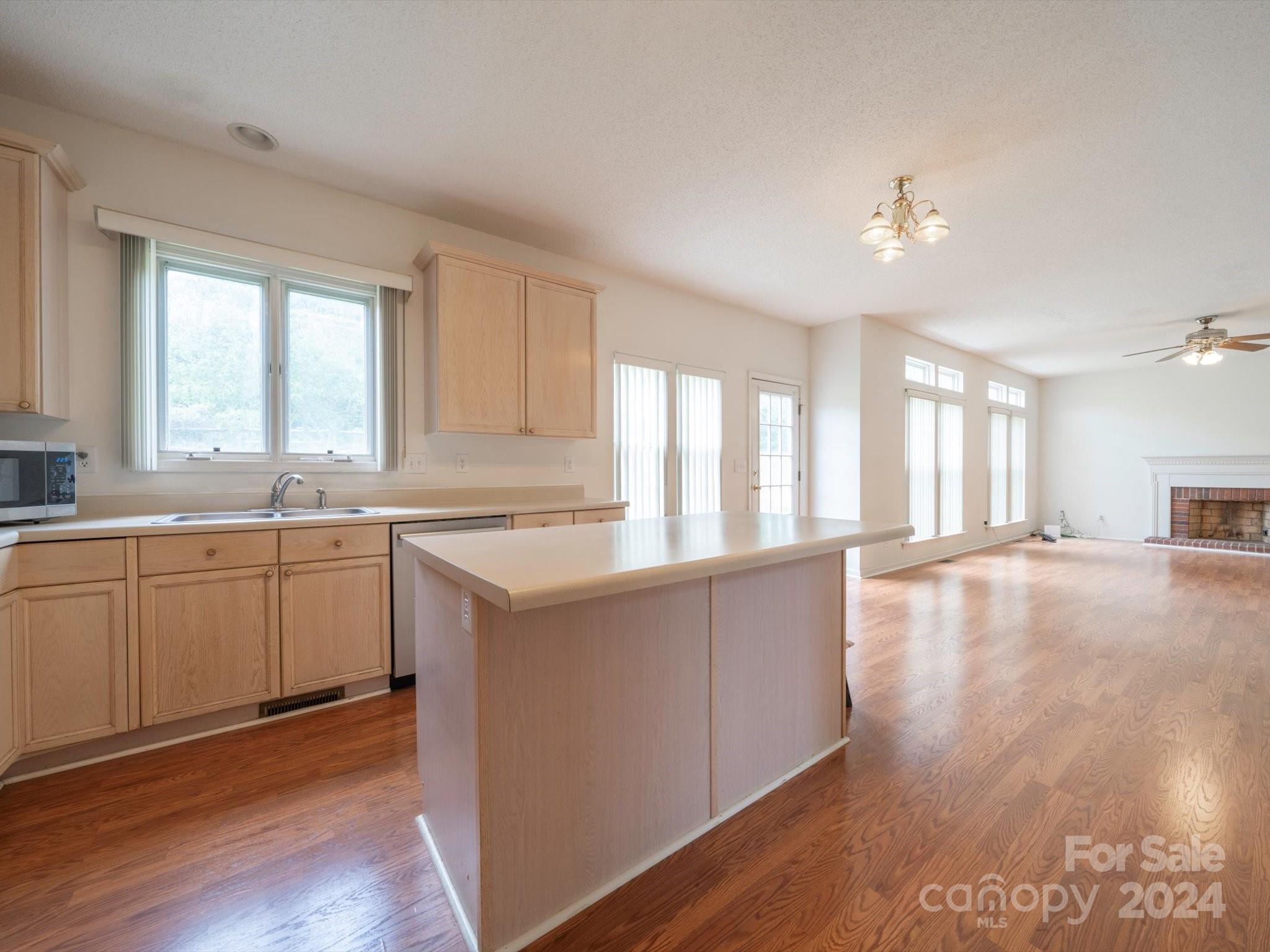 Charlotte, North Carolina, 28269, United States, 5 Bedrooms Bedrooms, ,3 BathroomsBathrooms,Residential,For Sale,1930006