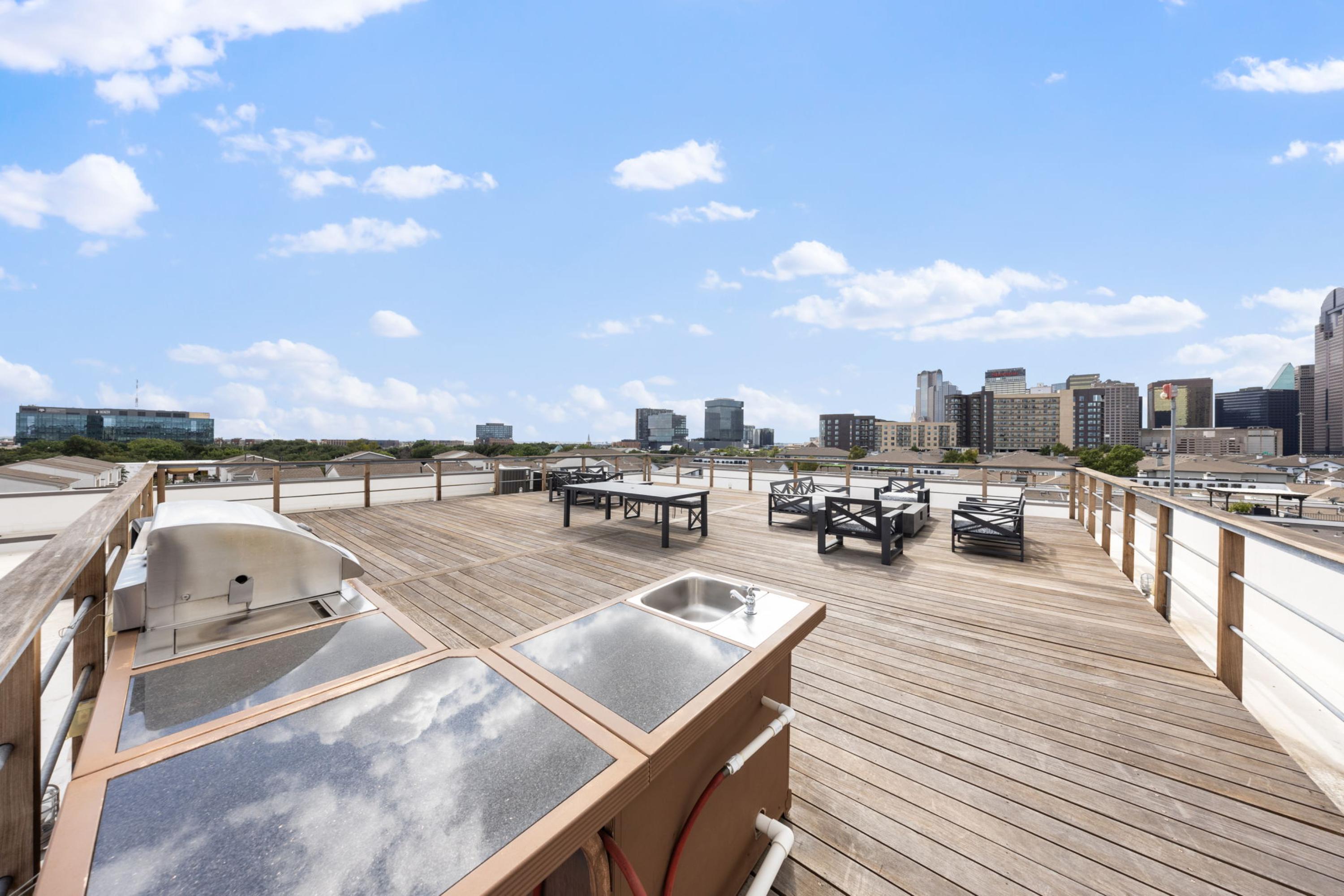  Industrial Sophistication Meets Boutique Loft Living in Downtown Dallas - 物件實景