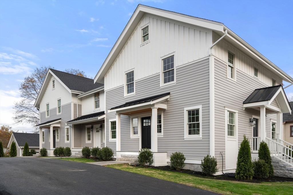 Wellesley, Massachusetts, 02482, United States, 3 Bedrooms Bedrooms, ,4 BathroomsBathrooms,Residential,For Sale,1990974