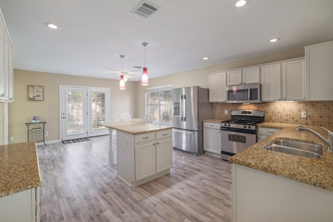 Austin, Texas, 78749, United States, 4 Bedrooms Bedrooms, ,2 BathroomsBathrooms,Residential,For Sale,1985456