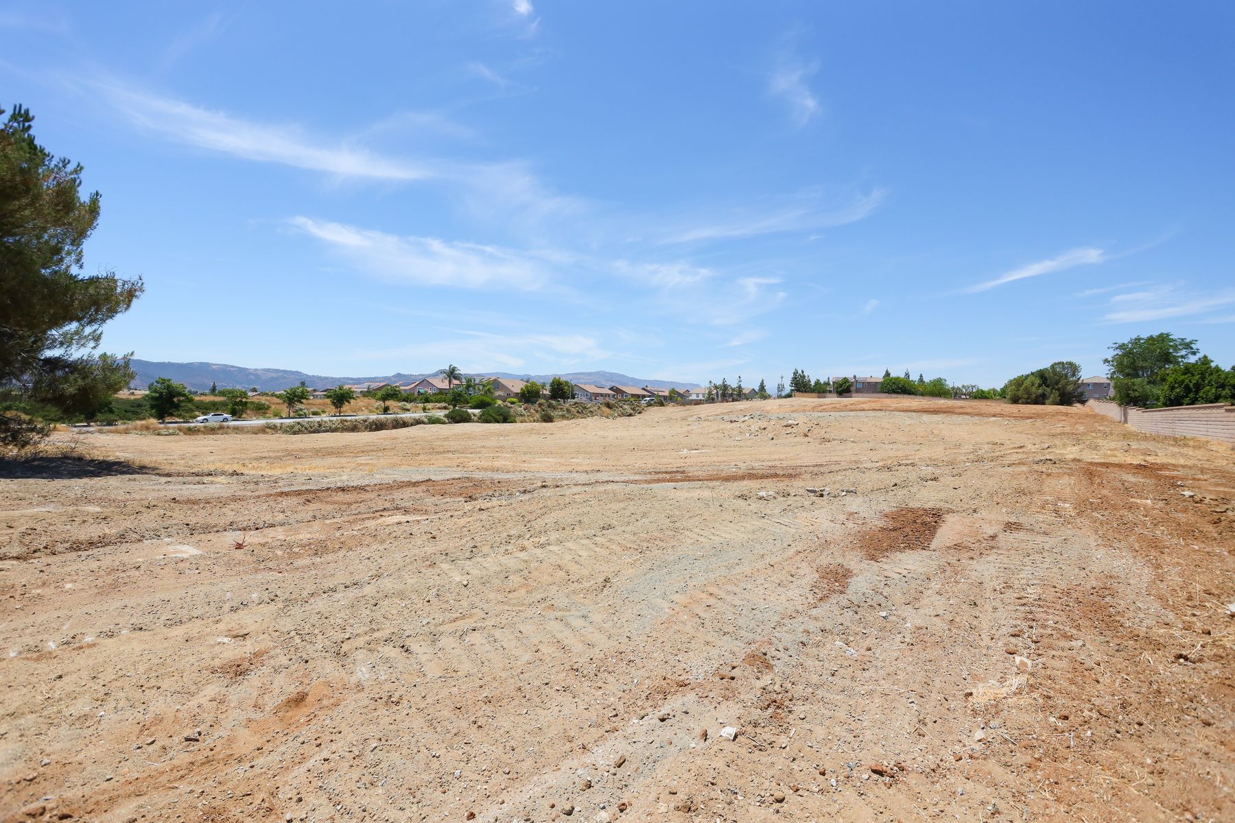  2 Jackson Ave, Murrieta, CA 92562 - 物件實景
