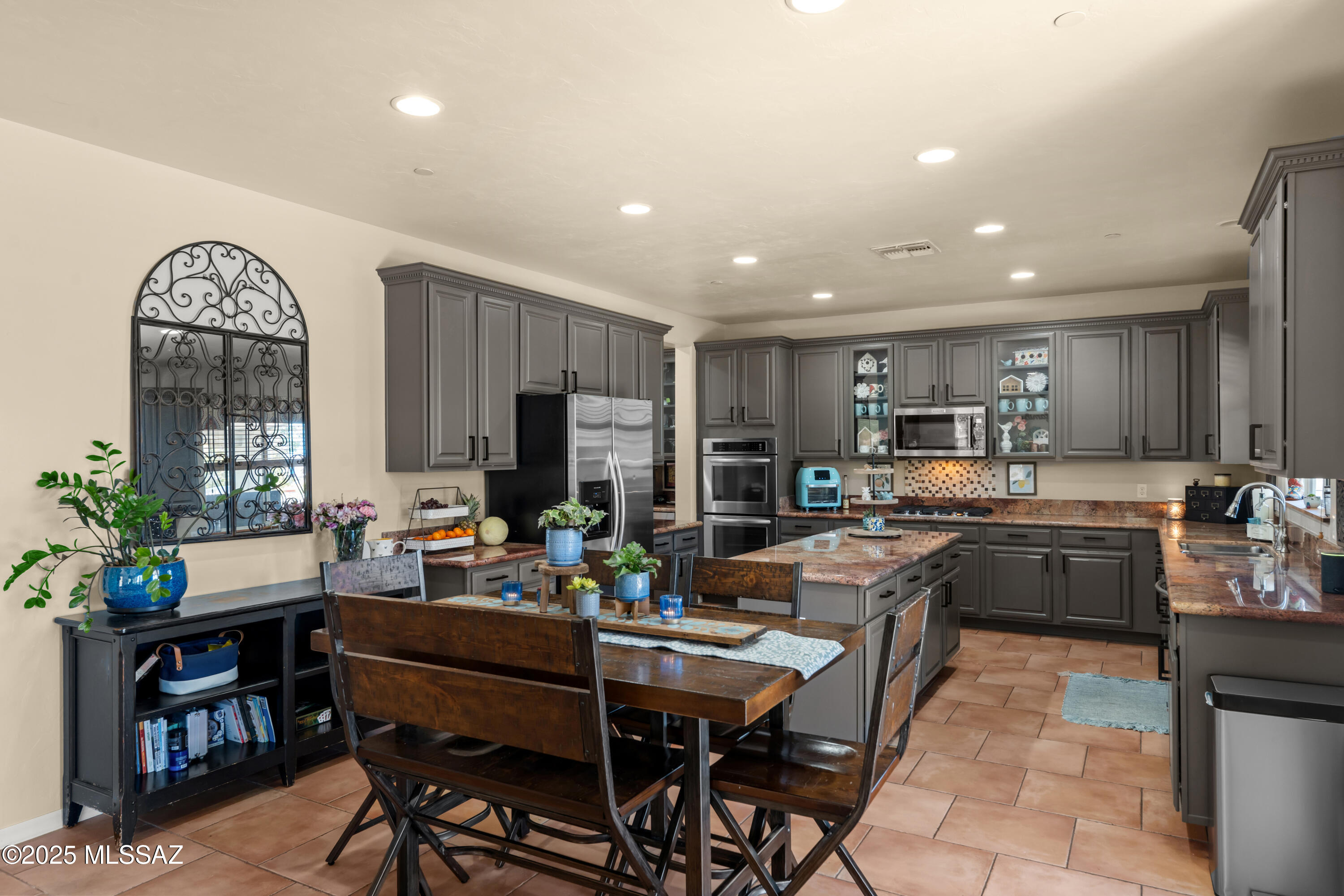 Sahuarita, Arizona, 85629, United States, 4 Bedrooms Bedrooms, ,3 BathroomsBathrooms,Residential,For Sale,1827979
