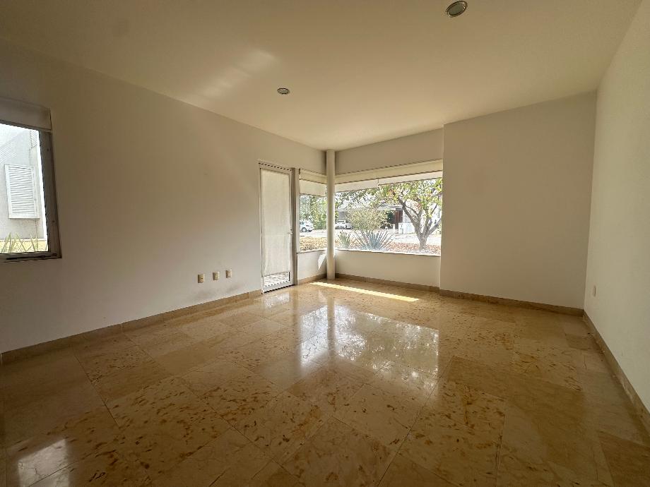 Querétaro, Querétaro, 76100, Mexico, 3 Bedrooms Bedrooms, ,4 BathroomsBathrooms,Residential,For Sale,1699269