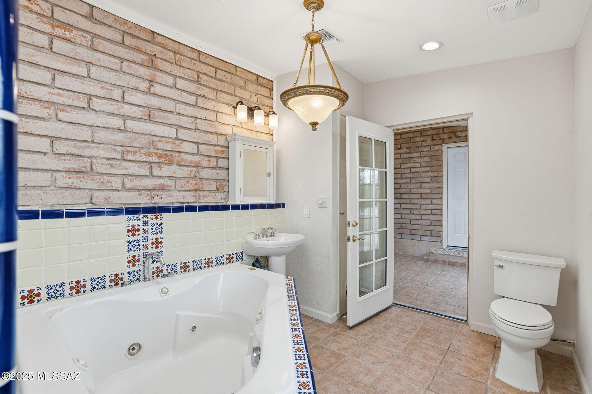 Tucson, Arizona, 85745, United States, 3 Bedrooms Bedrooms, ,3 BathroomsBathrooms,Residential,For Sale,1997512