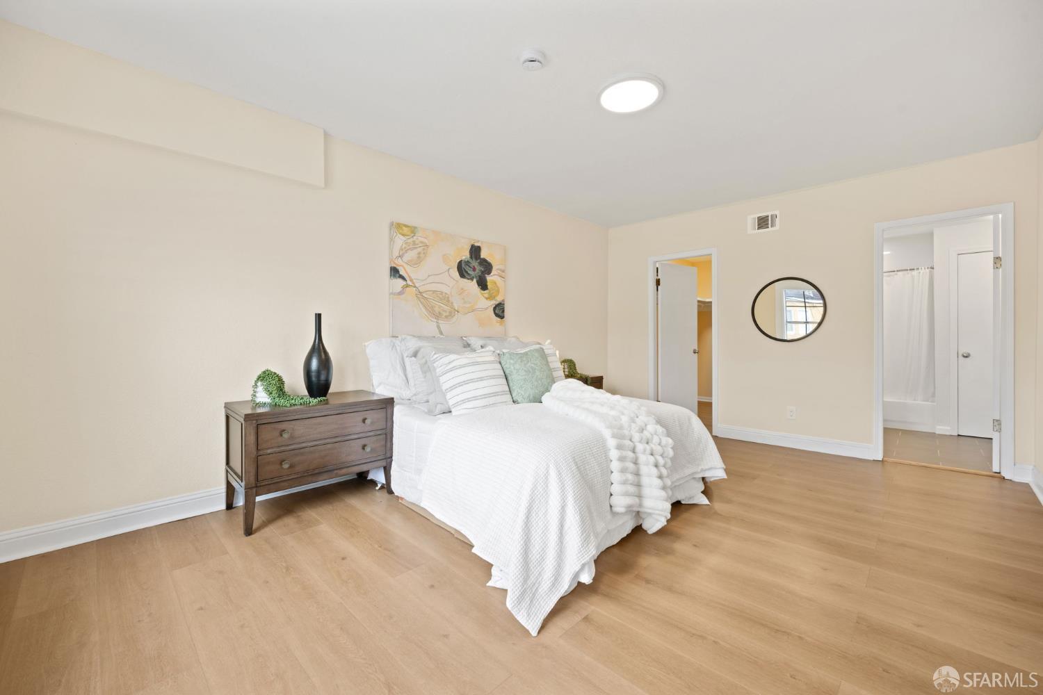 San Francisco, California, 94134, United States, 4 Bedrooms Bedrooms, ,3 BathroomsBathrooms,Residential,For Sale,1950995