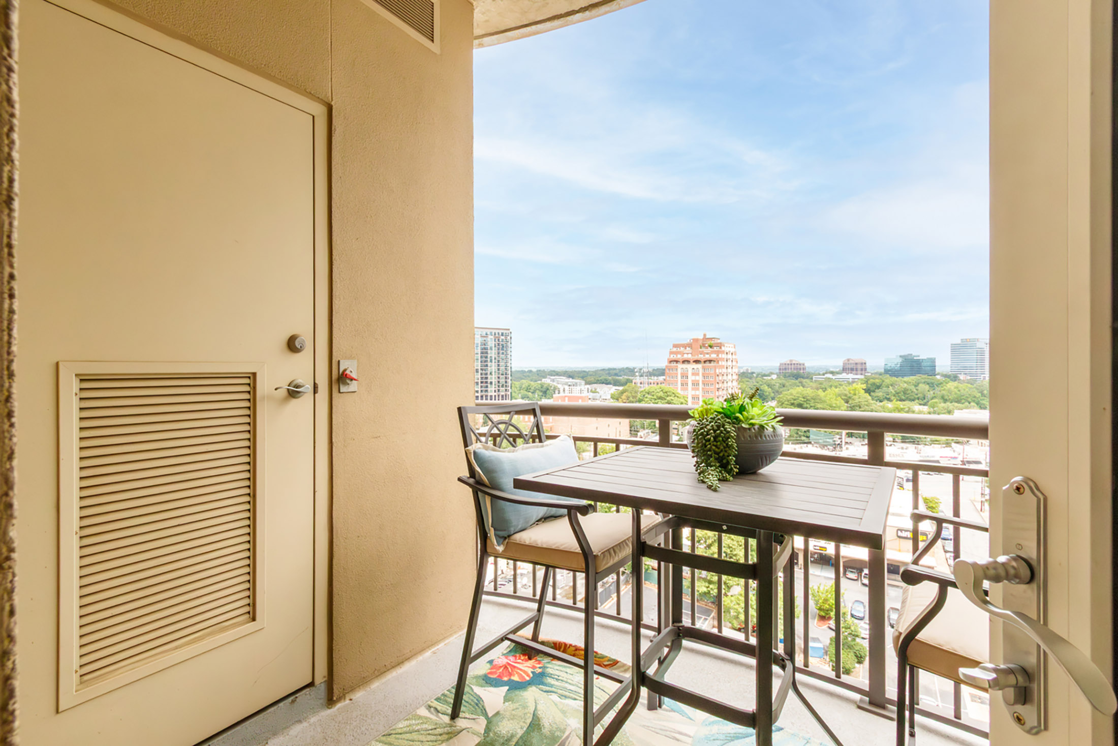  Luxury Two Bedroom Condo in the Heart of Buckhead - 物件實景