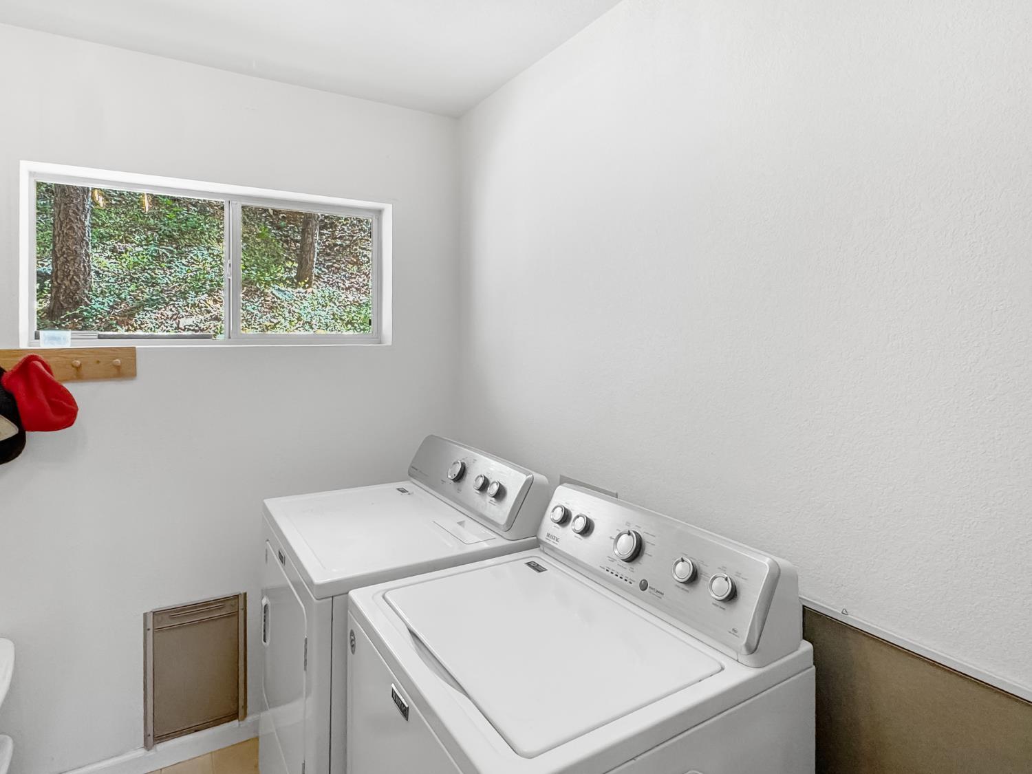 Grass Valley, California, 95945, United States, 3 Bedrooms Bedrooms, ,2 BathroomsBathrooms,Residential,For Sale,1944536