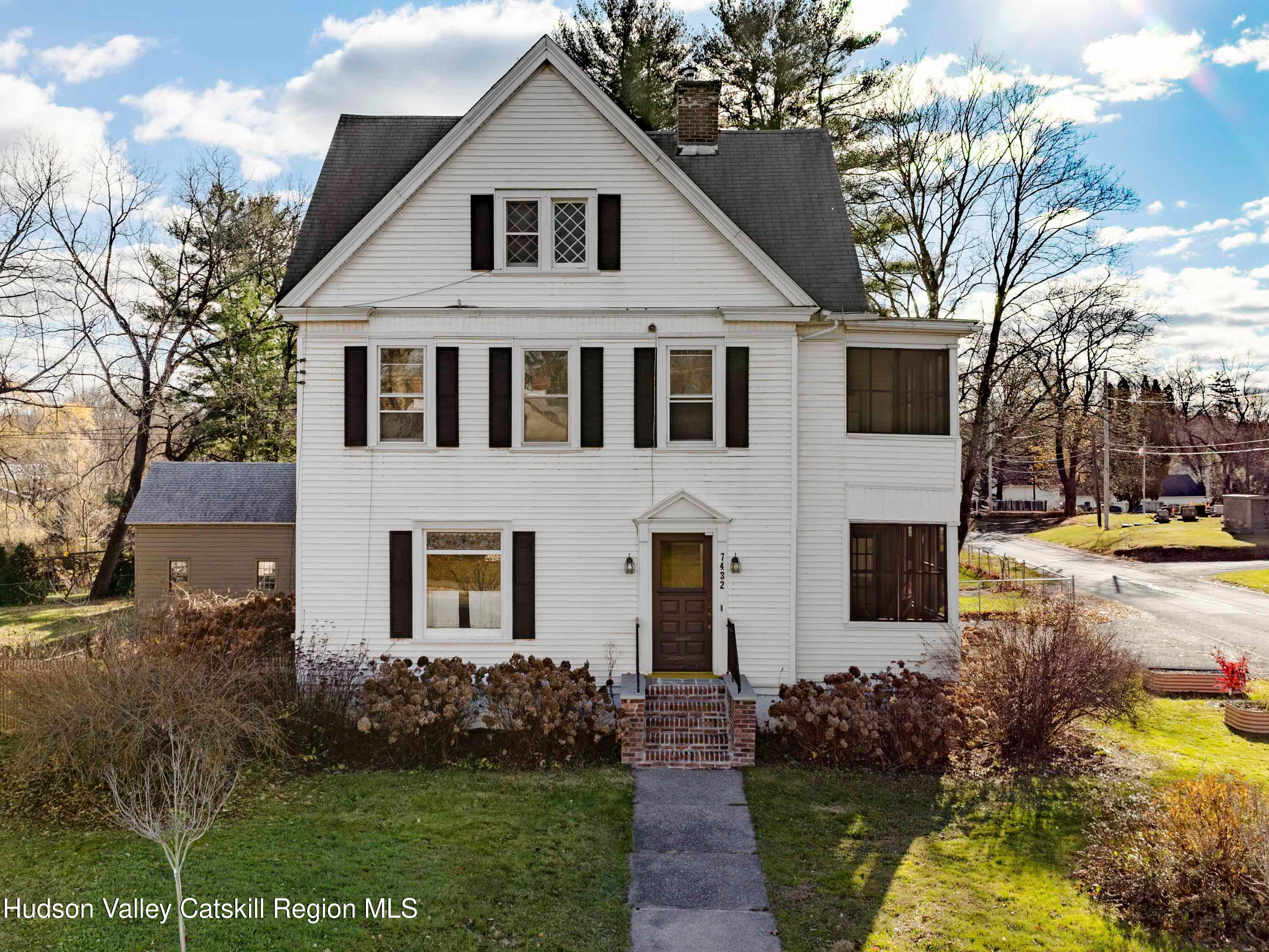 Red Hook, New York, 12571, United States, 4 Bedrooms Bedrooms, ,3 BathroomsBathrooms,Residential,For Sale,2000518