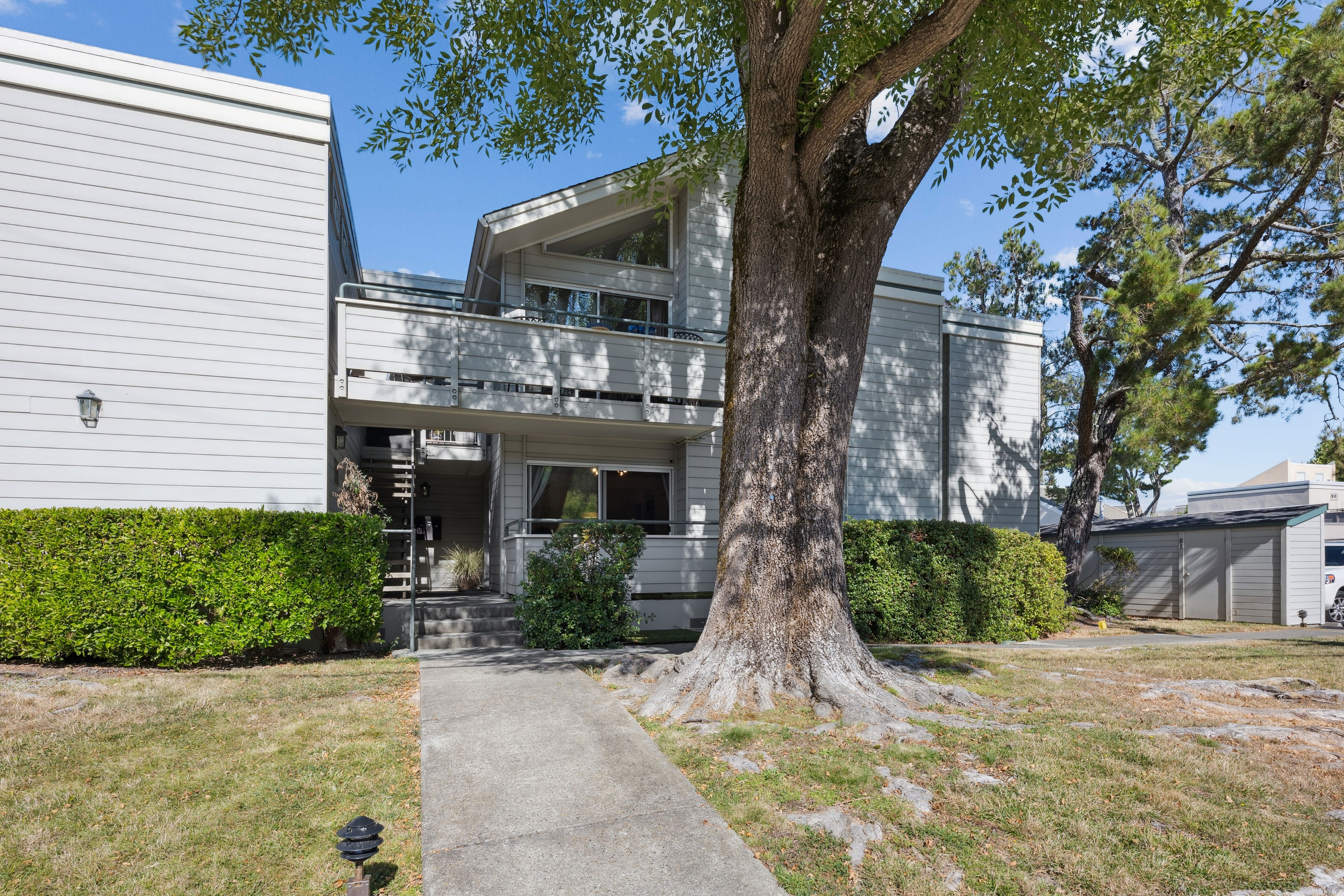310 Larkspur Plaza Drive 