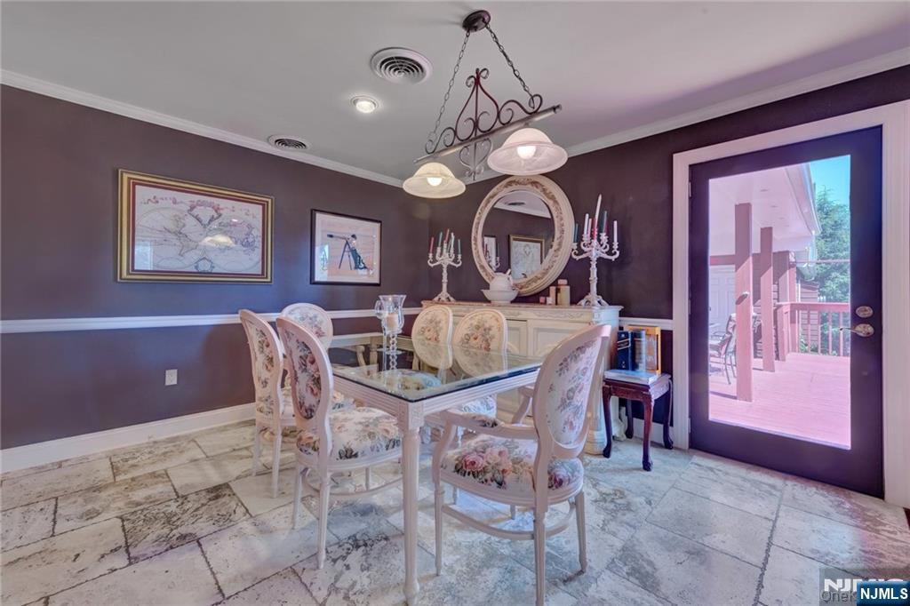 Nanuet, New York, 10954, United States, 6 Bedrooms Bedrooms, ,7 BathroomsBathrooms,Residential,For Sale,1988199