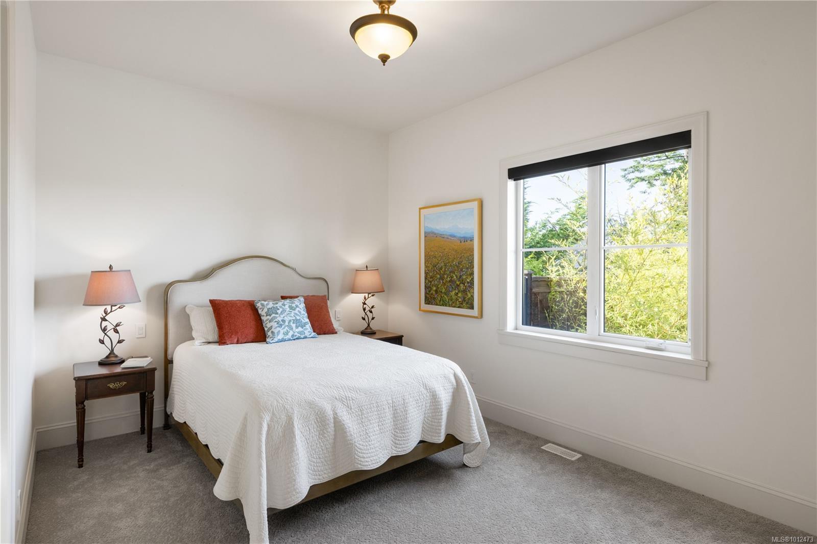 NORTH SAANICH, British Columbia, V8L 5M1, CA, 3 Bedrooms Bedrooms, ,Residential,For Sale,1948339