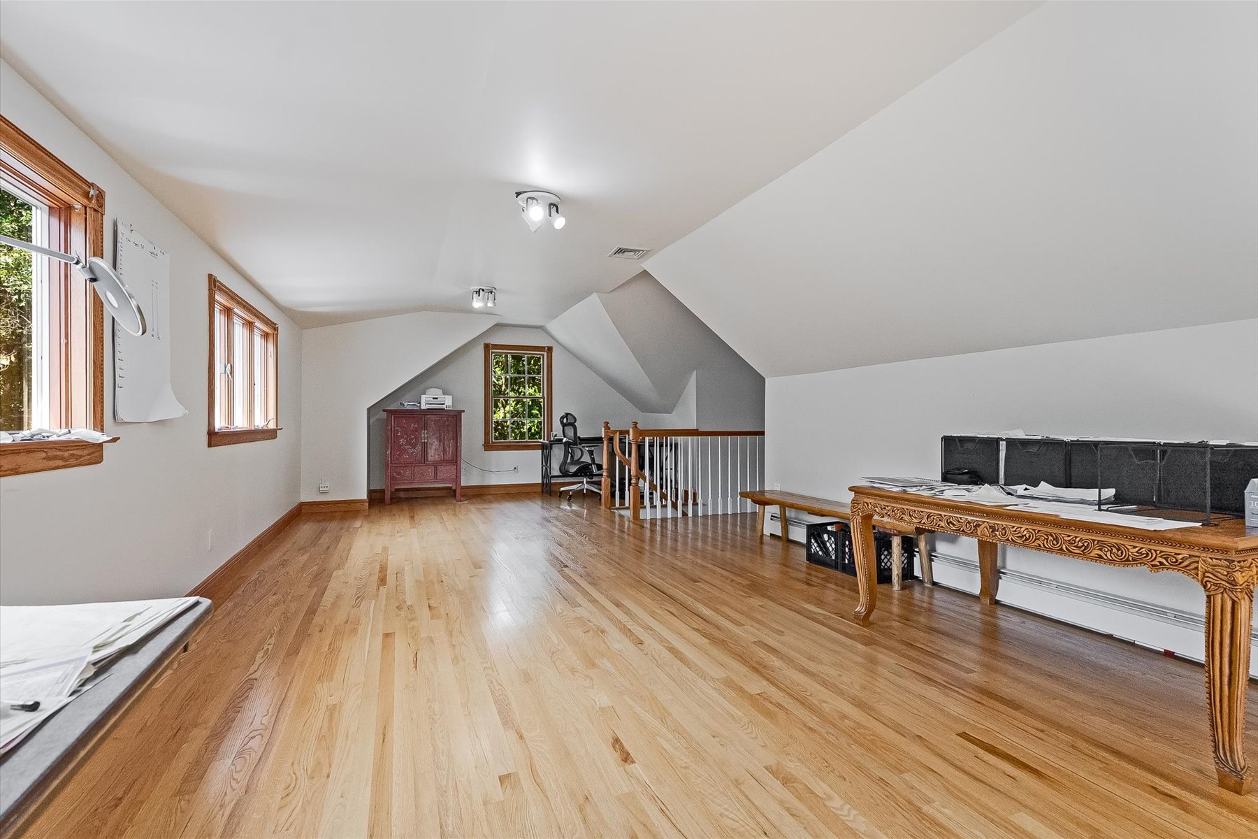  Timeless Architecure and Thoughtful Design with Expansive Valley Views - 物件實景