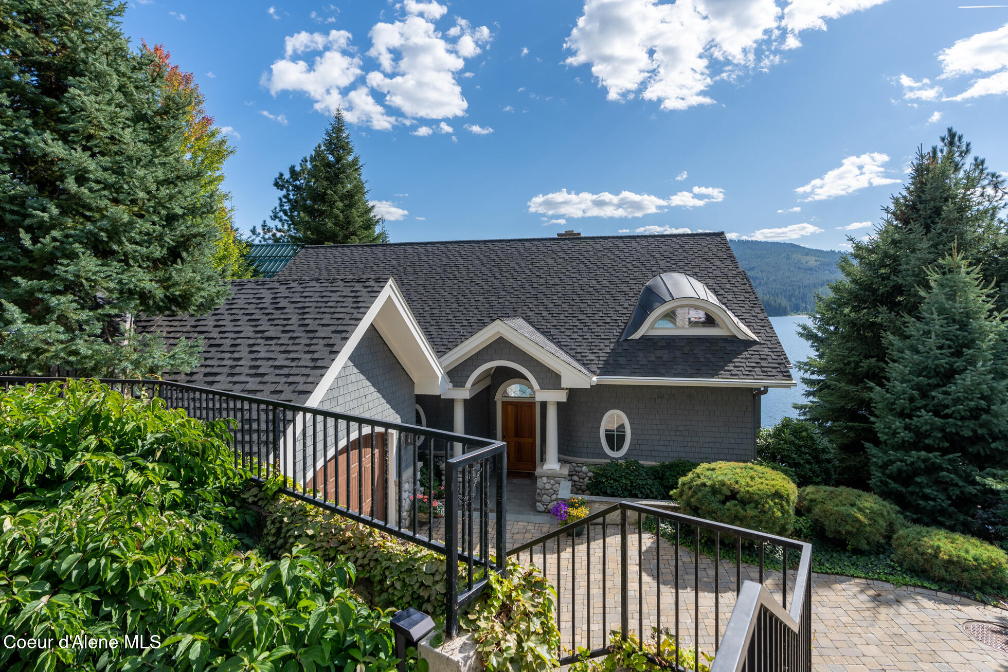 Coeur d'Alene, Idaho, 83814, United States, 4 Bedrooms Bedrooms, ,5 BathroomsBathrooms,Residential,For Sale,1864122