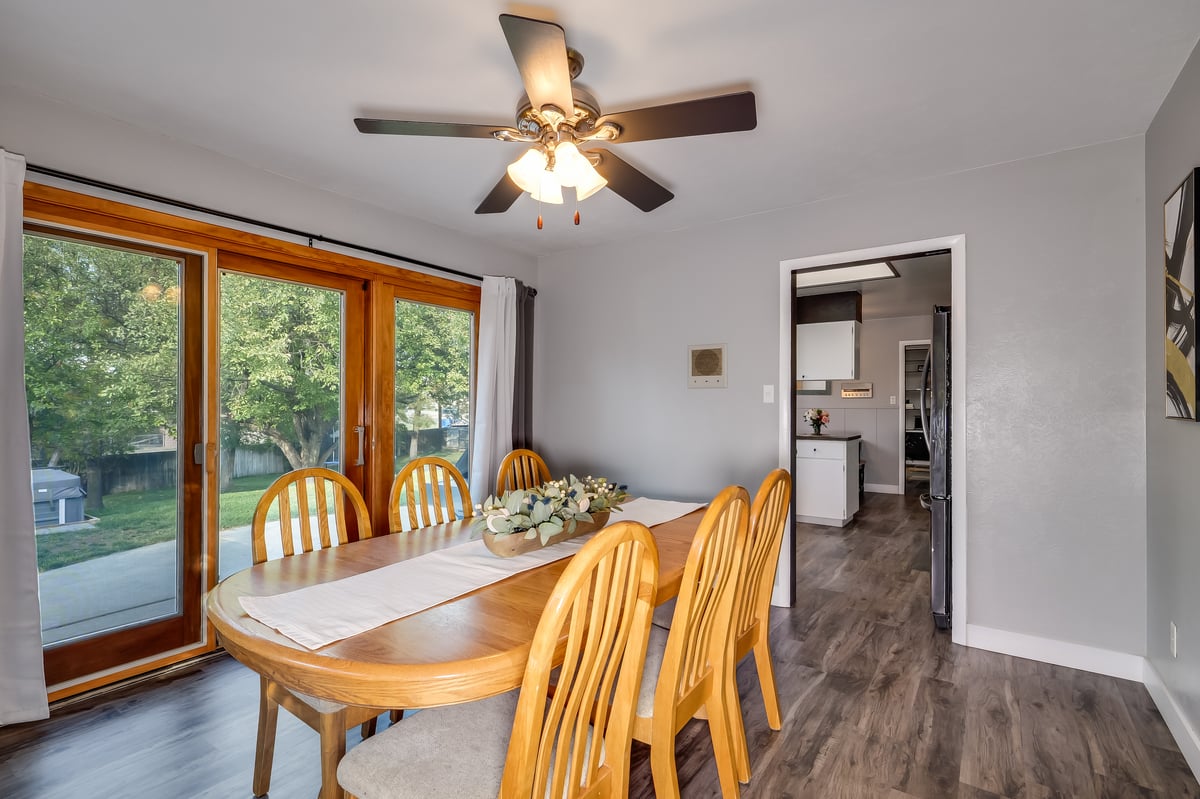 Cheyenne, Wyoming, 82009, United States, 6 Bedrooms Bedrooms, ,2 BathroomsBathrooms,Residential,For Sale,1979014