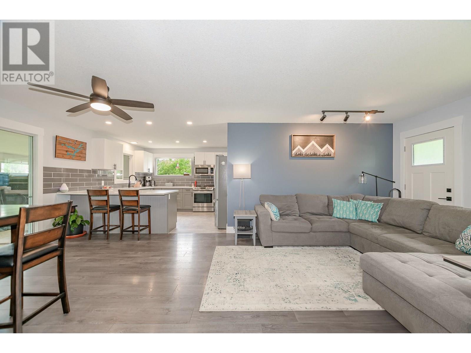 SICAMOUS, British Columbia, V0E 2V4, CA, 3 Bedrooms Bedrooms, ,2 BathroomsBathrooms,Residential,For Sale,1903862