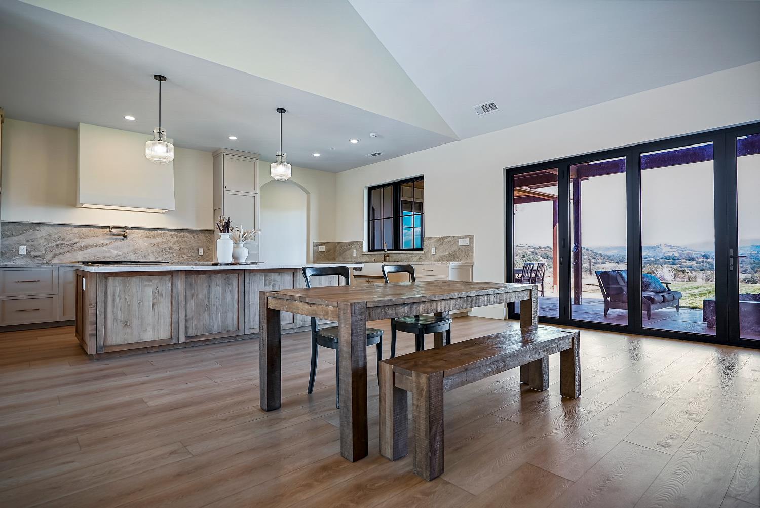 Burson, California, 95225, United States, 4 Bedrooms Bedrooms, ,4 BathroomsBathrooms,Residential,For Sale,2040271
