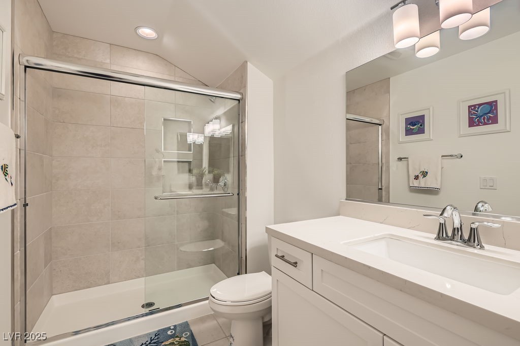 Henderson, Nevada, 89015, United States, 6 Bedrooms Bedrooms, ,1 BathroomBathrooms,Residential,For Sale,1986508