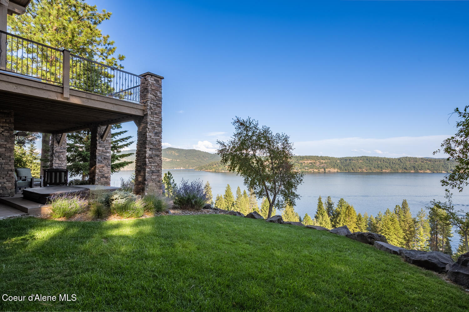 Coeur d'Alene, Idaho, 83814, United States, 4 Bedrooms Bedrooms, ,4 BathroomsBathrooms,Residential,For Sale,1909432
